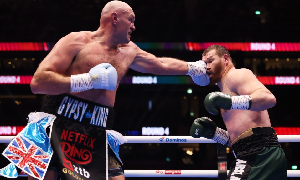 Ф'юрі не без проблем переміг росіянина у своєму першому поєдинку після відновлення кар'єри